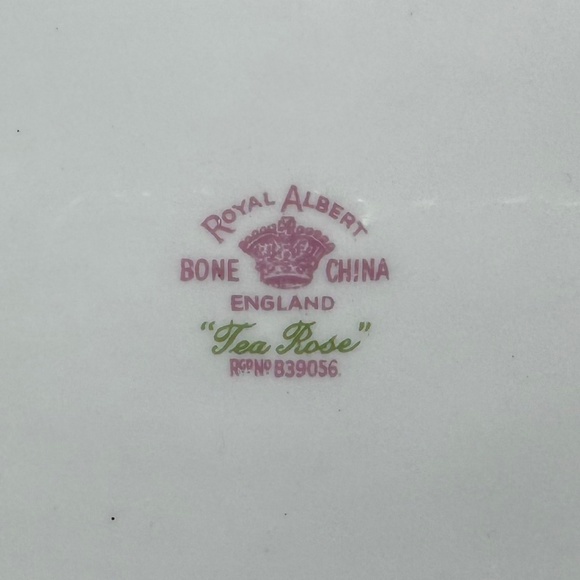 Royal Albert Tea Rose Large Creamer Sugar Bowl Tray Set Bone China England - Picture 5 of 5